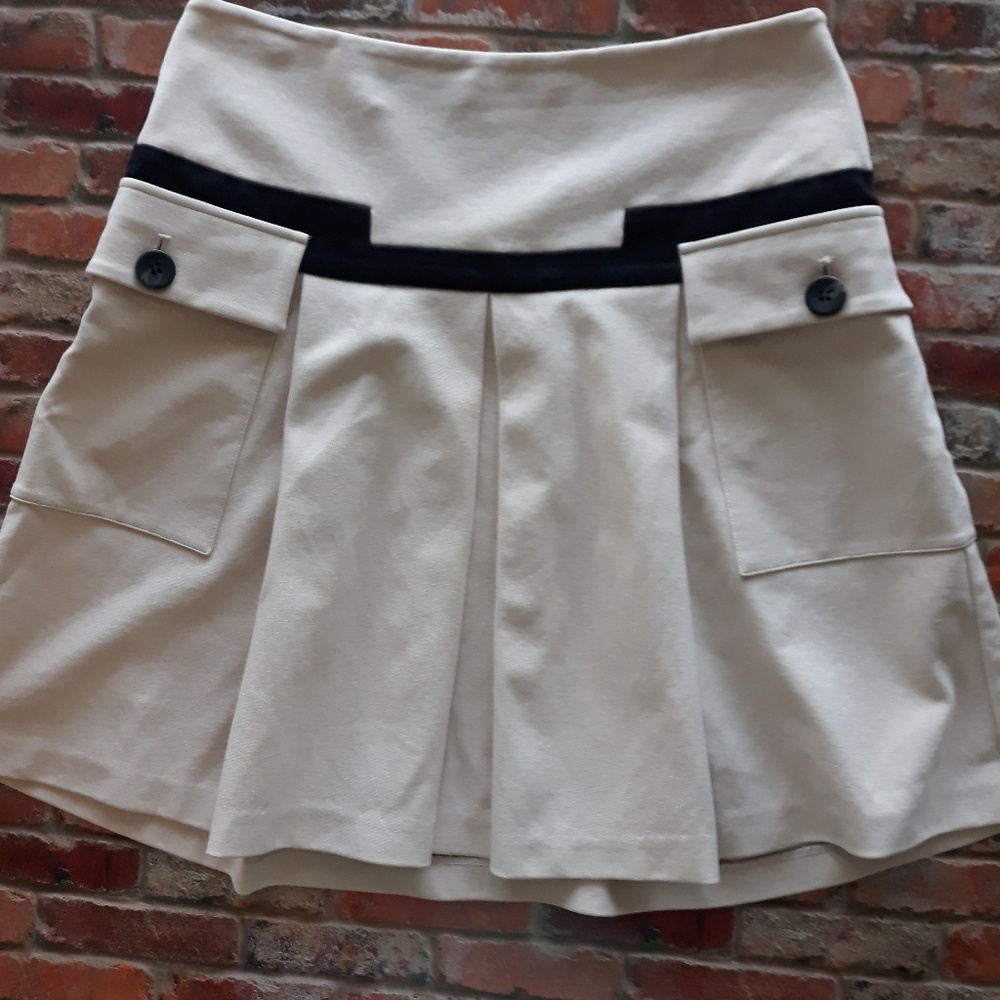 Diane von Furstenberg Pleated Skirt Size 10